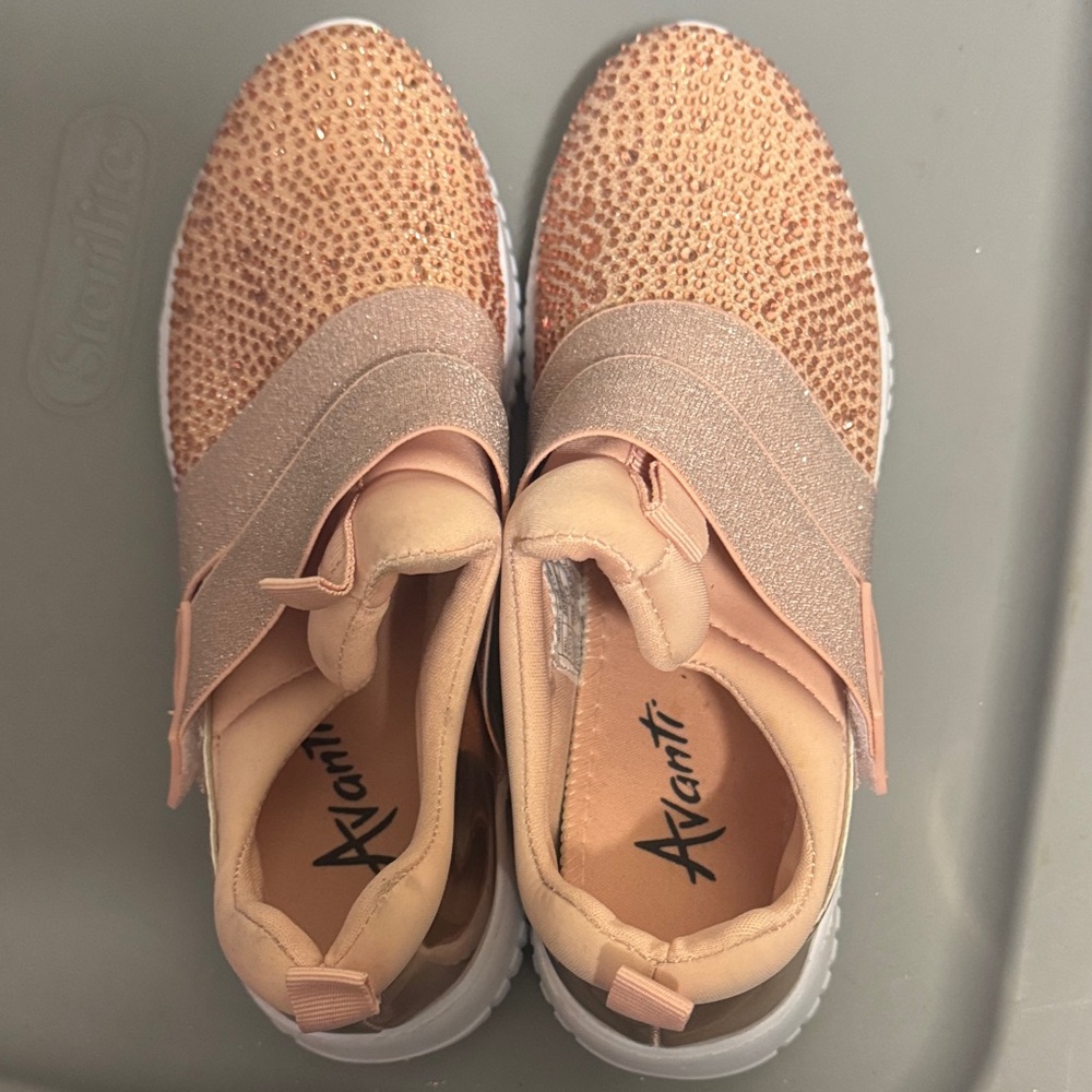 Avanti Women's Glittering Pink Sneakers